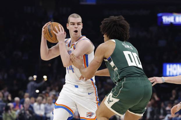 NBA: Milwaukee Bucks at Oklahoma City Thunder