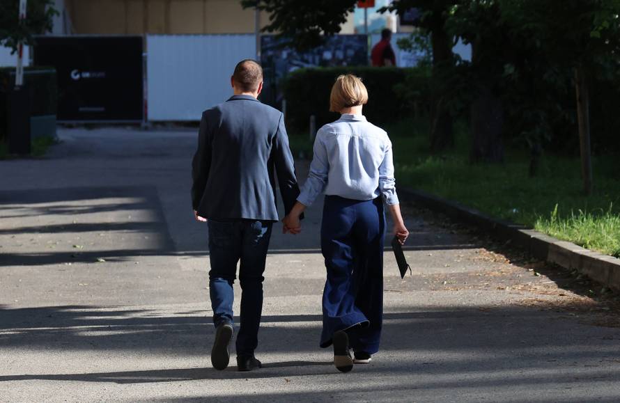 Zagreb: Kandidat za gradonačelnika Tomislav Tomašević glasovao u drugom krugu lokalnih izbora