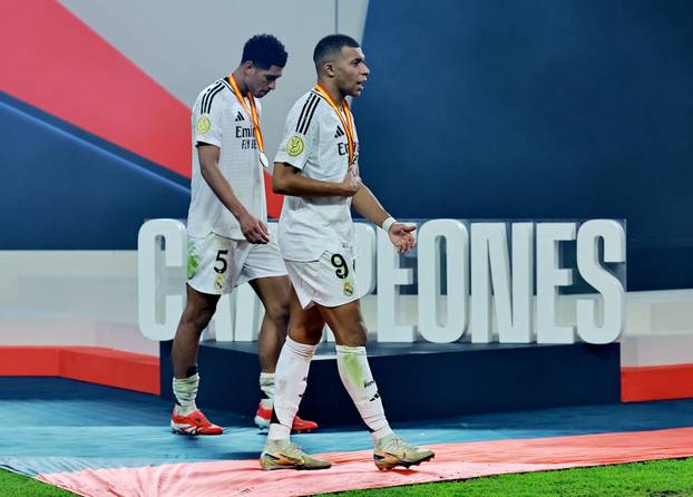 Spanish Super Cup - Final - FC Barcelona v Real Madrid