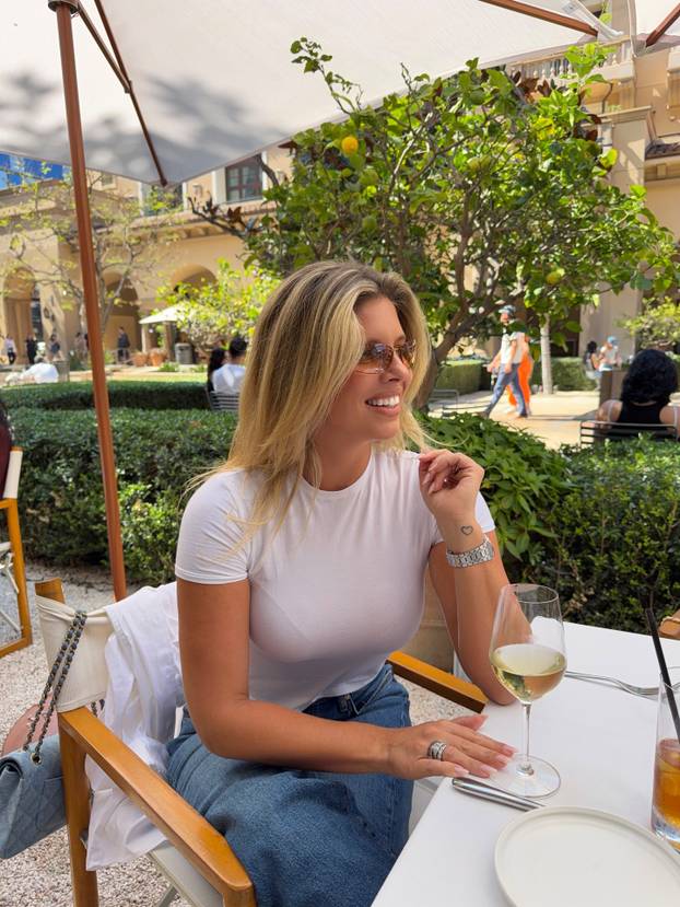 FOTO Ima svoj brend kupaćih, a kad vidite njezino savršeno tijelo, bit će vam sve jasno