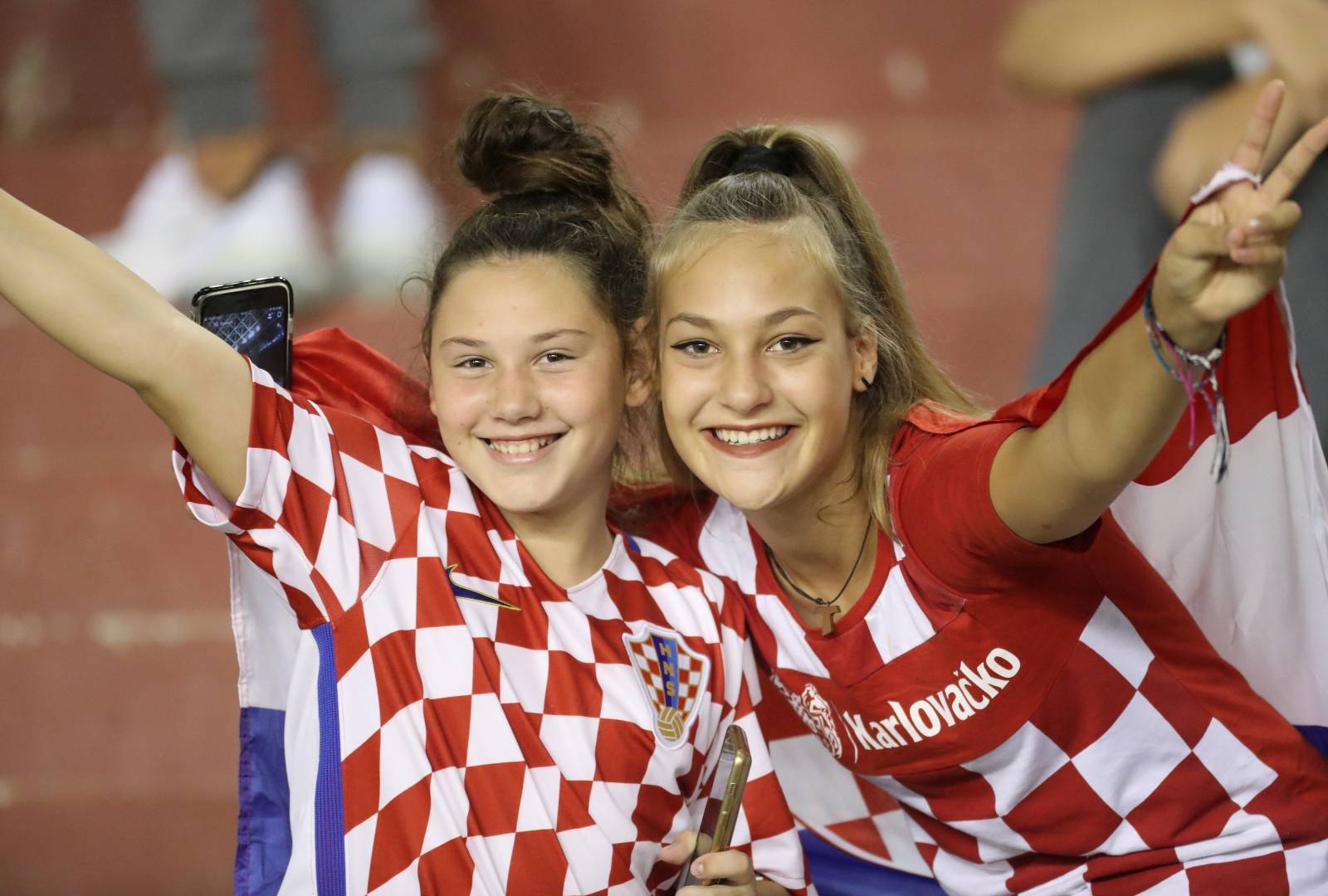 Split: Obitelj Zlatka DaliÄa i navijaÄi na tribinama na utakmici Hrvatska - MaÄarska na Poljudu