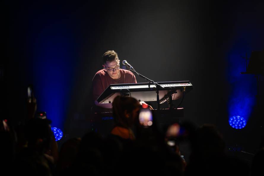 BluVinil svirkom na prepunom koncertu u Zagrebu predstavio album i najavio velike stvari