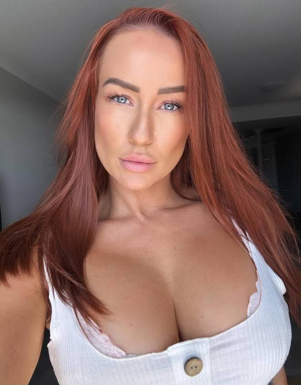 FOTO Ona je medicinska sestra, ali i striptizeta! 'Ne treba mi frajer, sama si kupim poklone...'