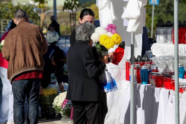 Zadar: Blagdan Svih svetih na Gradskom groblju