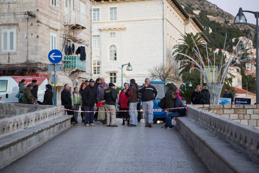 'Igra prijestolja' Dubrovčanima donijela snijeg i zatvorene ulice