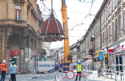 Spustili su kupolu na Ilici, bila je na korak do pada na pločnik