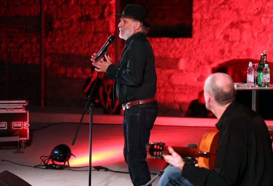 R. Šerbedžija i M. Tadić ganuli publiku na šibenskoj tvrđavi