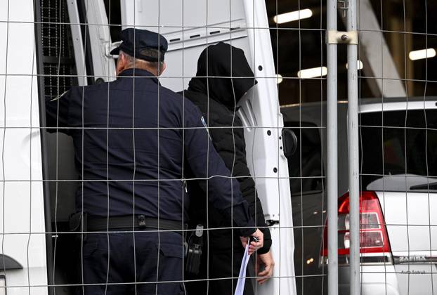Zagreb: Privođenje uhićenih povezanih sa slučajem bolnice u Jankomiru