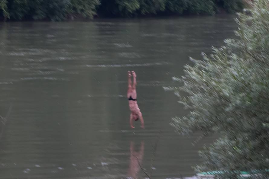 Našli nesretnog Slovenca? Iz Drine izvukli tijelo u gaćama...