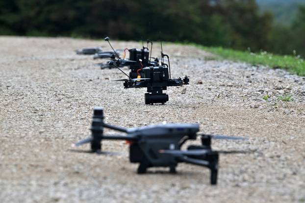 FOTO Hrvatska vojska i na zemlji, zraku, moru. Pogledajte spektakularnu vojnu vježbu