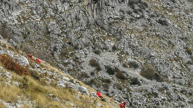 Stradao u lovu: HGSS i vojska izvukli su muškarca iz šume