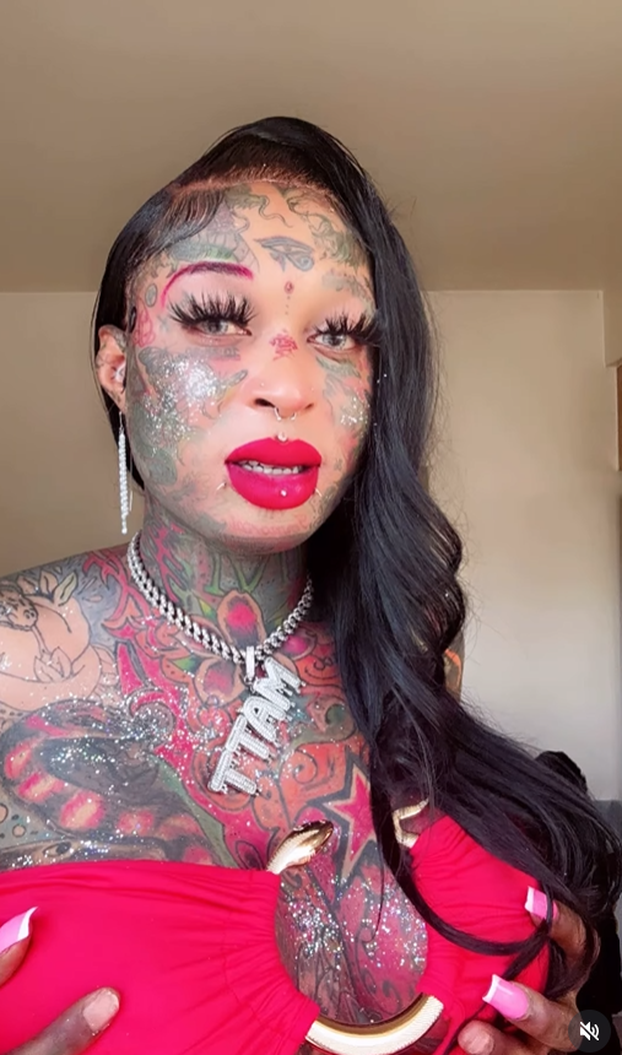 FOTO 'Govore da smo najružniji par ikad! Upoznali smo se preko interneta. Ovo je naša priča...'