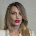 Angelina Jolie &scaron;okirala je svojim izgledom: '&Scaron;to joj je s licem?'
