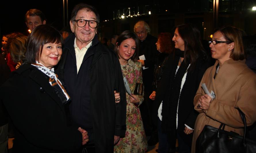 Proslavio se ulogom gospodina Fulira, a osnovao je i kazalište