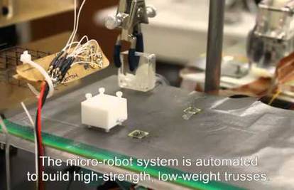 Brzi i sićušni: Roj mikro robota izgleda stvarno zastrašujuće