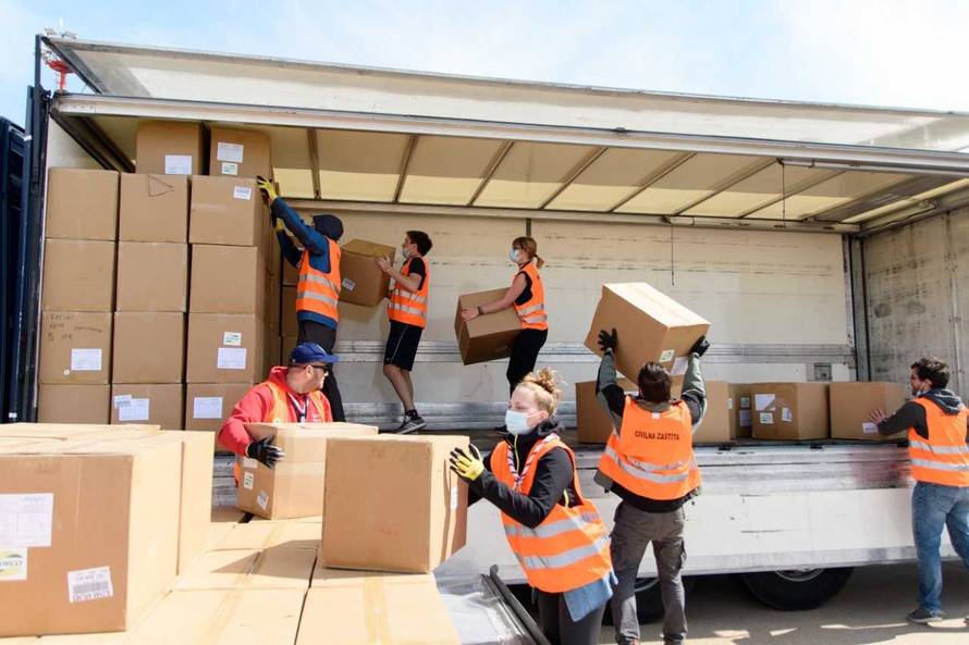 U iskrcaju medicinske opreme iz Kine sudjeluju i izviđači  RH