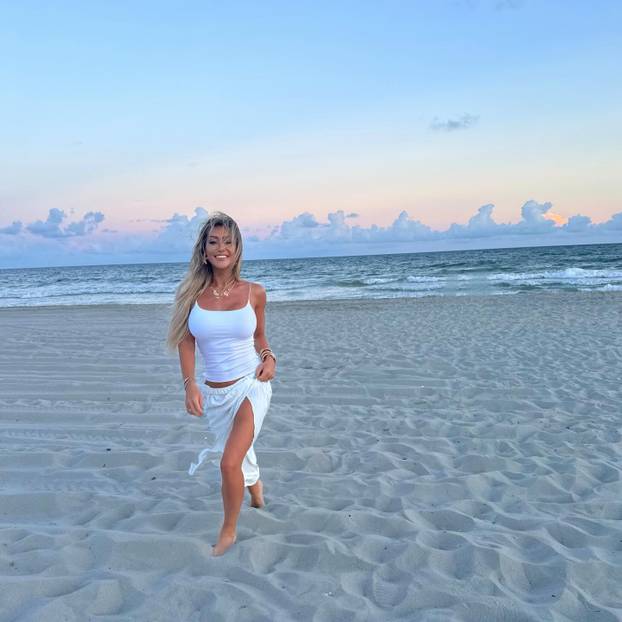 FOTO Da, imam dijete i poziram polugola. Pa neću valjda skrivati svoje isklesano tijelo?