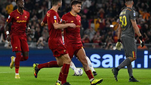 Uhvatio formu pa mu 'pobjeglo' Svjetsko: Dybala zabio penal pa se najvjerojatnije teže ozlijedio