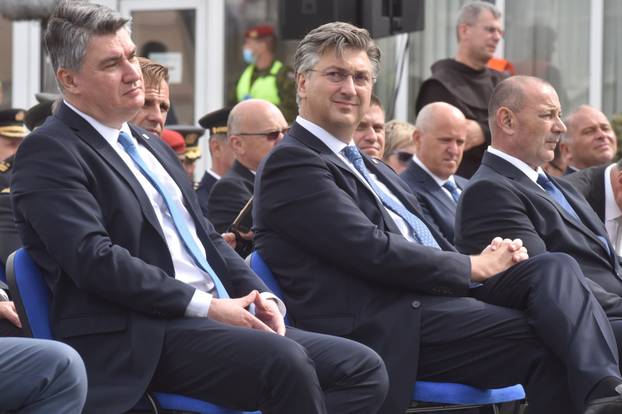 Polaganje vijenaca i govori Milanovića, Plenkovića, Jandrokovića i Gotovine u Kninu