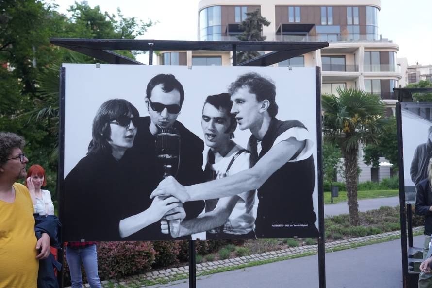 Beograd: Izložba fotografija "Partibrejkers - biti samo svoj" Zorice Kojić i Dragana Ambrožića