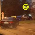 BMW i Passat sudarili su se na tračnicama u Dubravi. Tramvaji nisu vozili do završetka očevida