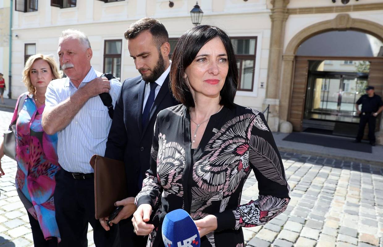 Vlada i sindikati nastavljaju razgovor o većim plaćama