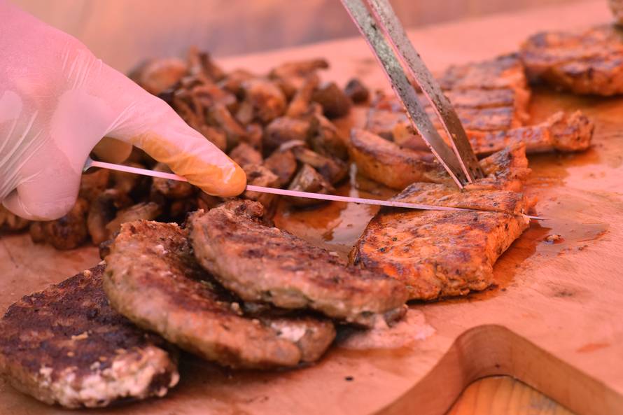 Kaštela imaju najbolje roštilj-majstore u Dalmaciji!