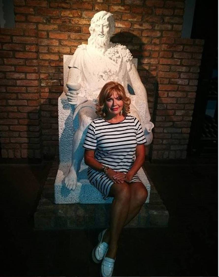 Mančić: 'Hakirali su mi telefon, ne otvarajte poruke od mene...'