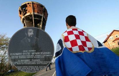 HSP AS uvjeren: Policija čuva četničke spomenike u Vukovaru