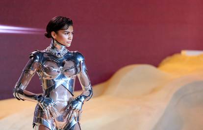 Zendaya ili robot? Glumica je na premijeru stigla u neobičnom kostimu: 'Ovo je baš čudno...'