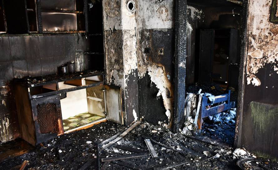 Tragedija u Sl. Brodu: U požaru kuće poginula jedva pokretna starica, sumnja se na opušak