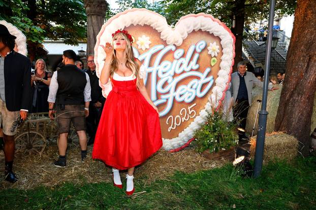 Heidi Klum bei der Ankunft zur ProSieben TV Show 'HeidiFest by Heidi Klum' im Hofbräuhaus München. München, 18.09.2025