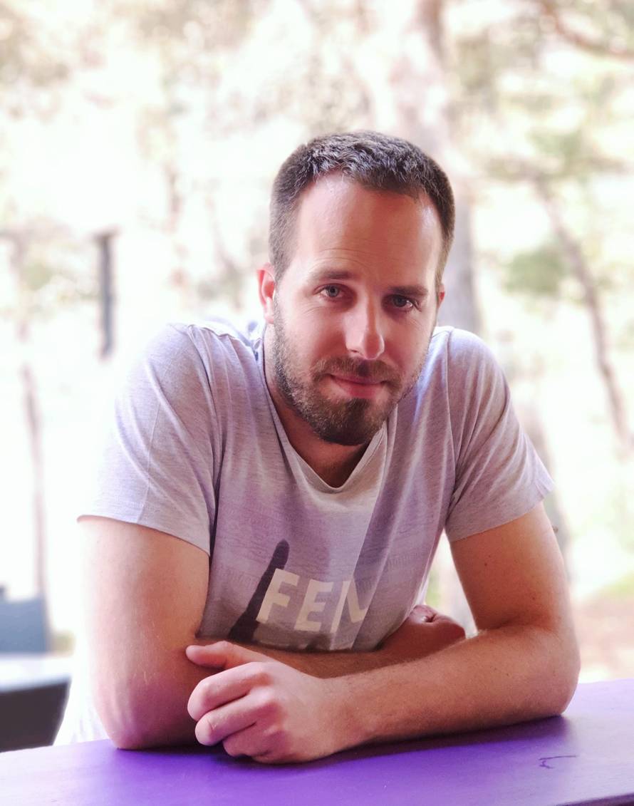 Kako to muškarac osvaja ženu ili barem misli da je osvaja?