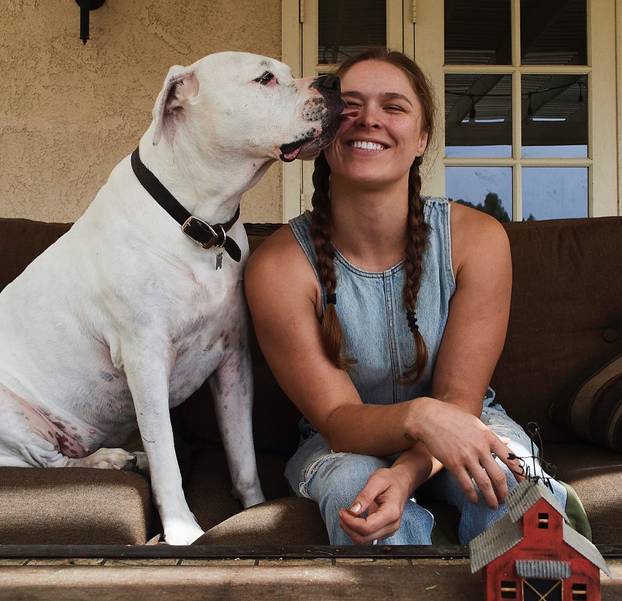 MMA snagatorica i UFC legenda se vraća nakon devet godina?!