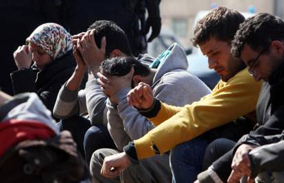 Njemačka prestala obrađivati nove zahtjeve za azil Sirijcima