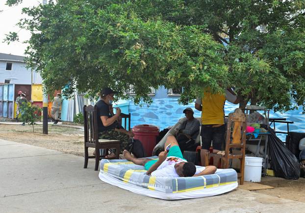 Aftermath of earthquakes in La Guaira