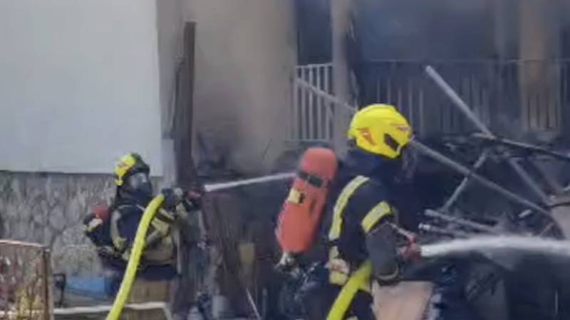 Roštiljao u garaži pa zapalio kuću: Ozlijeđen stariji muškarac