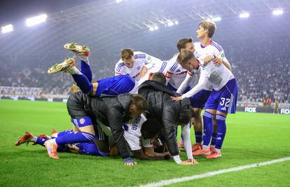 VIDEO Hajduk objavio rijetku snimku iz svlačionice! Evo kako su igrači slavili nakon pobjede