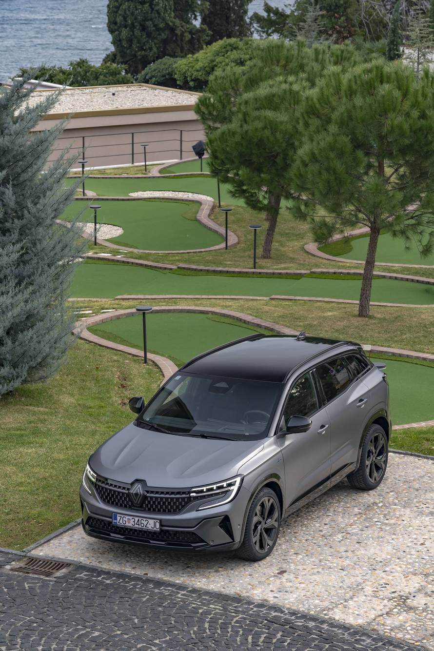 Vozili smo novi Renault Austral: Ovo je najbolji francuski SUV