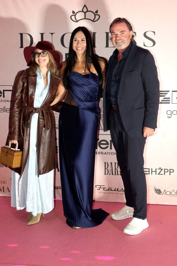 Zagreb: Poznati na modnoj reviji Duchess Womenswear