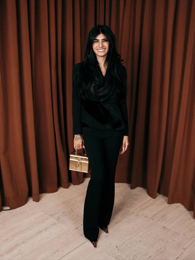 FOTO Znate li čime se sad bavi Mia Khalifa? Nije za prepoznati!