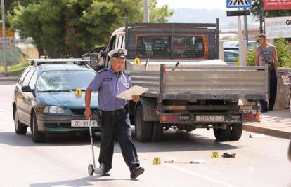 Zadar: Na pješačkom prijelazu autom udario  dvije pješakinje