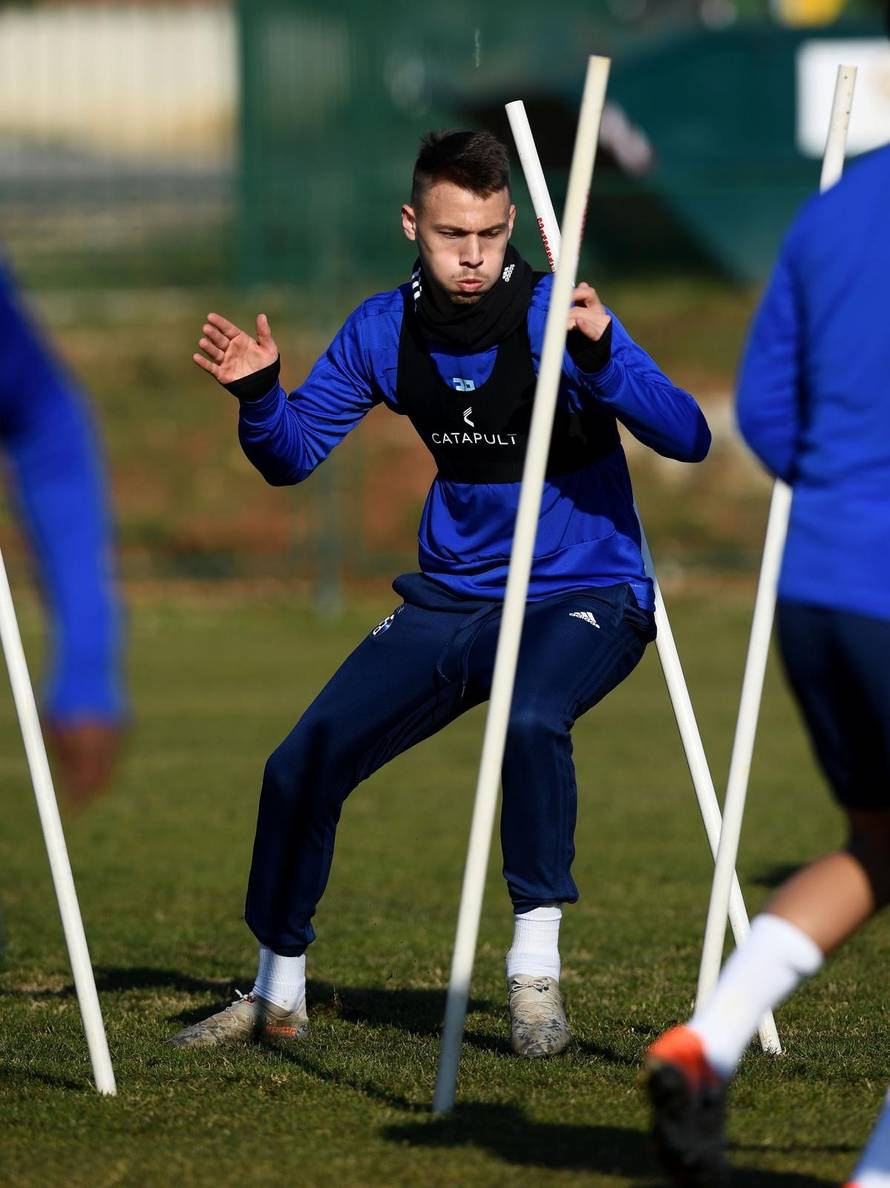 Trening nogometaša Dinama na pripremama u Rovinju