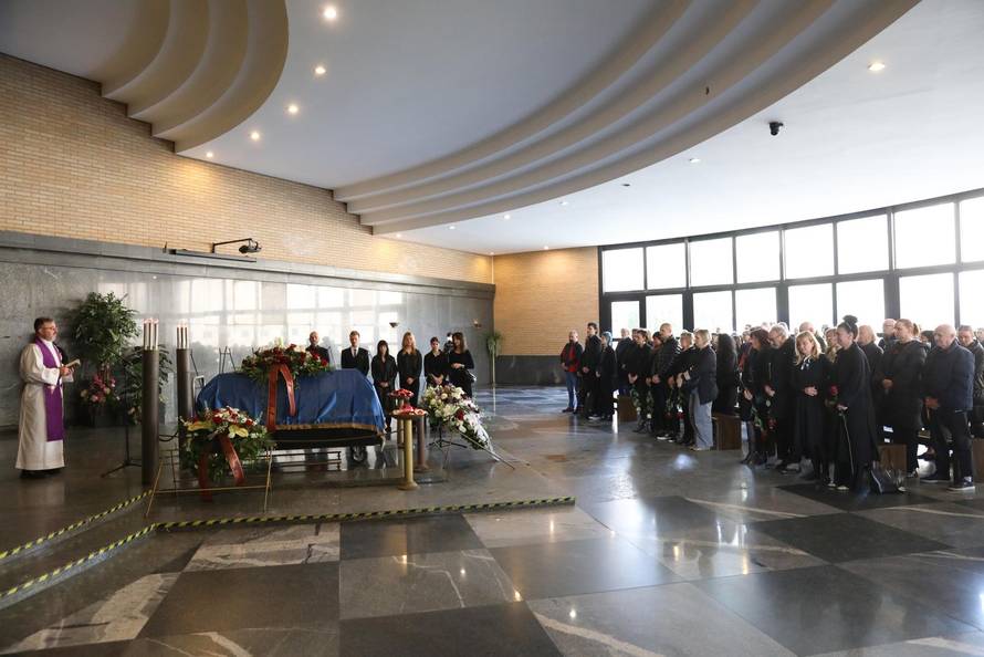 Zagreb: Posljednji ispraćaj Marinka Colnaga na Krematorija