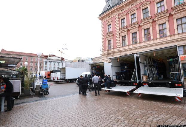 Zagreb: Na Trgu bana Jelačića traju pripreme za snimanje filma Canary Black 