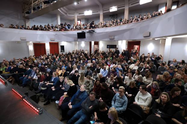 Zagreb: Predstava Lepa Brena Project u kazalištu Kerempuh