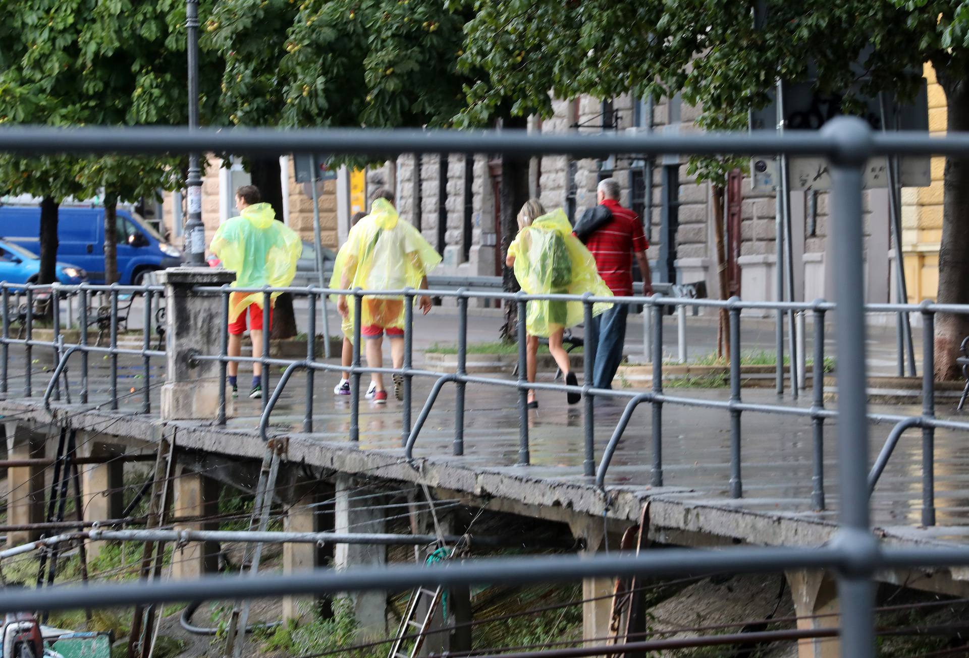 Rijeka: Olujno nevrijeme protutnjalo gradom