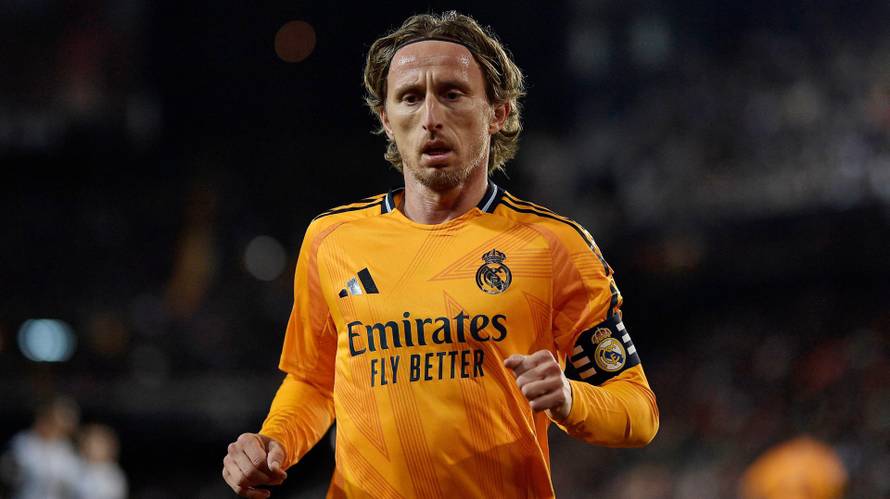 LaLiga - Valencia v Real Madrid