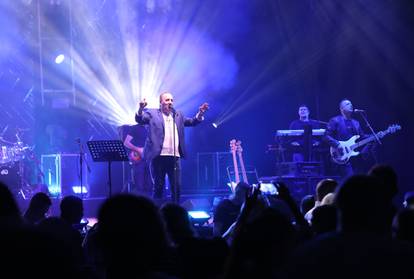 FOTO Mladen Grdović zapjevao na Gripama, najbolju atmosferu stvorio hitom 'Dalmatinac sam'