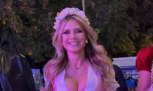 FOTO Muke po Heidi! Bujne je grudi jedva ugurala u mini rozu haljinicu za Oktoberfest